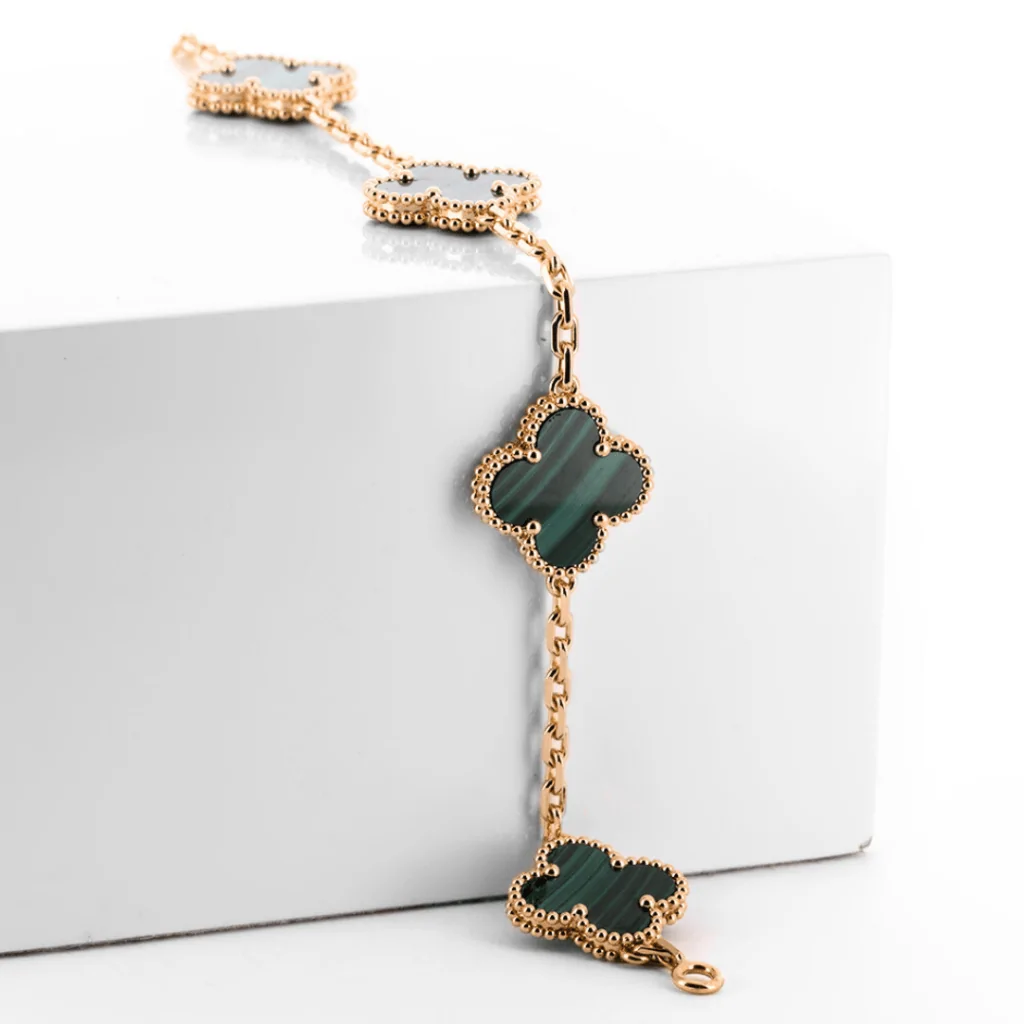 Van Cleef & Arpels Jewelry Buyer In McAllen